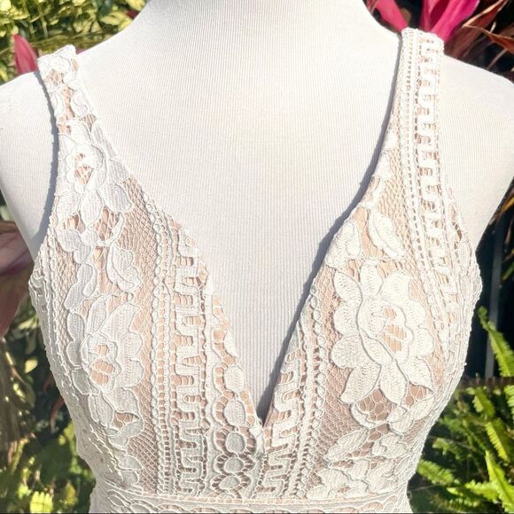 Selfie Leslie Crochet Lace Overlay Mini Dress - Picture 3 of 8